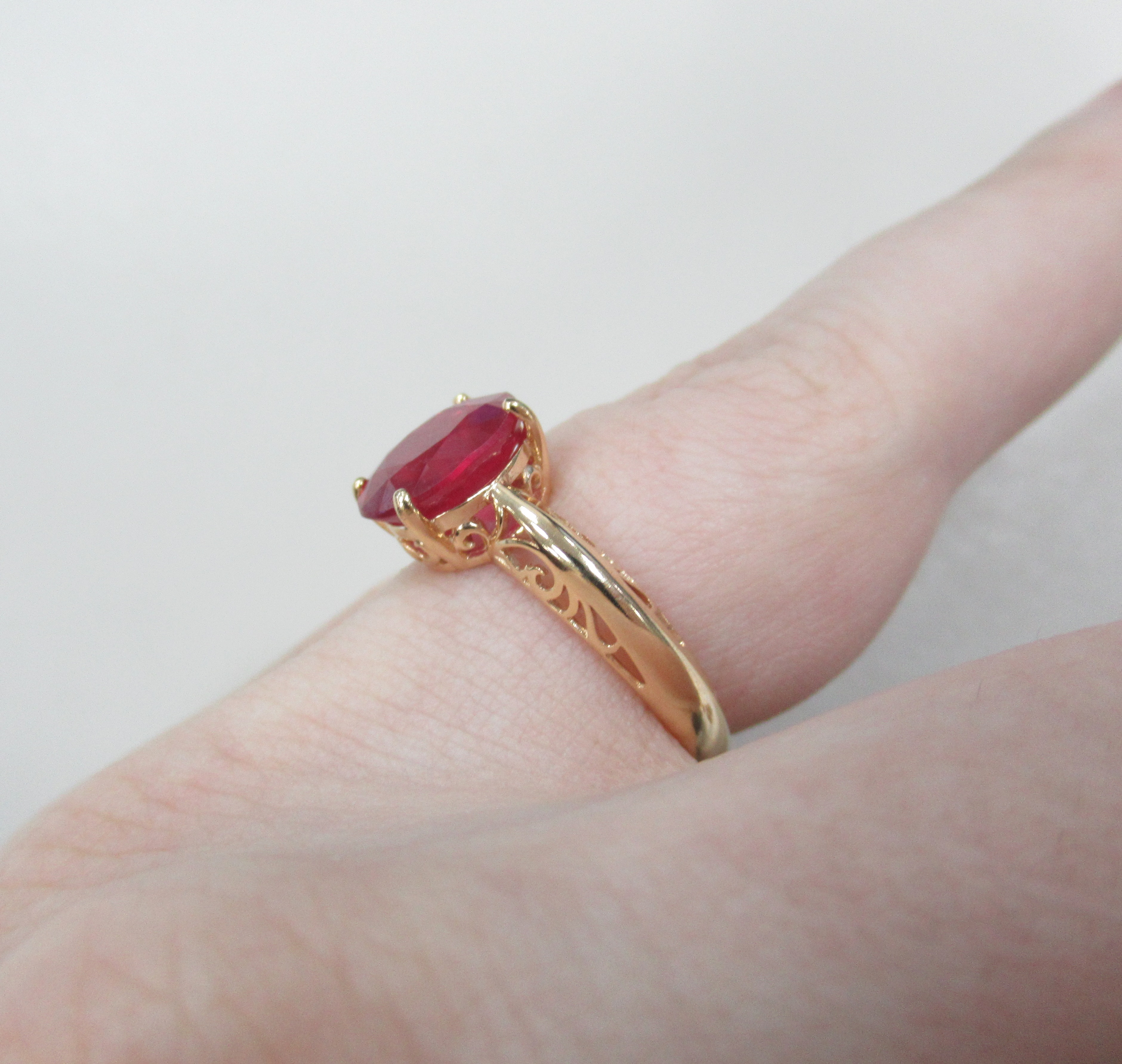 Серебряное кольцо с рубином